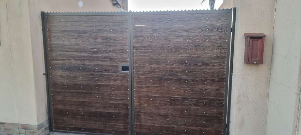 Nutec Gates
